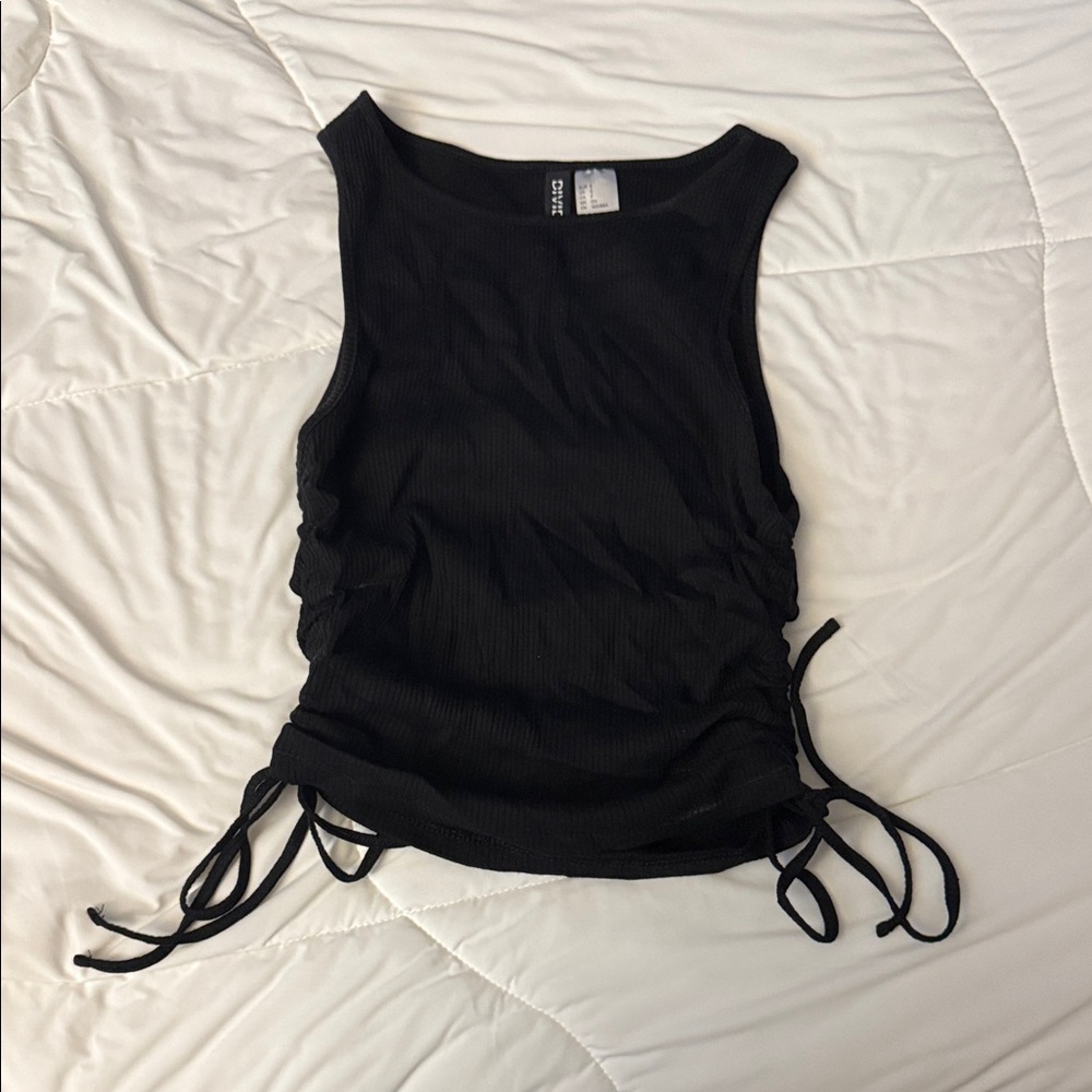 Fitted Black Sleeveless top